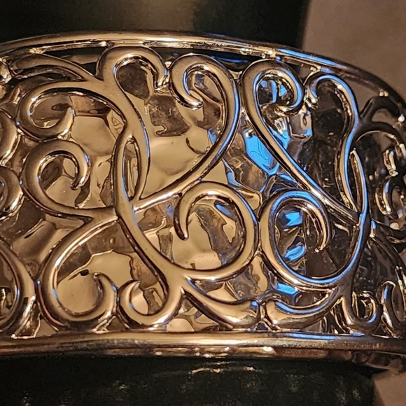 Designer Sterling Silver Cuff Bracelet 3D Gallery Heavy Scroll Hearts heart - Picture 4 of 14